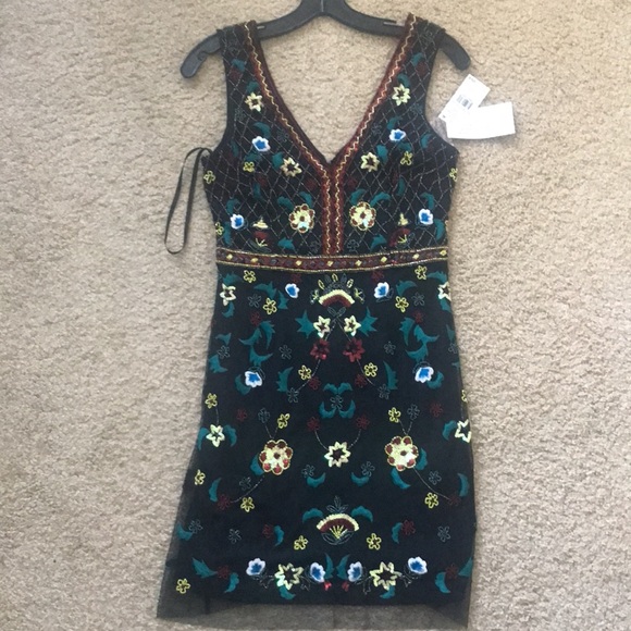 Aidan Mattox Bead & Sequin Embroidered Dress 2 6 10$295 - Picture 5 of 10